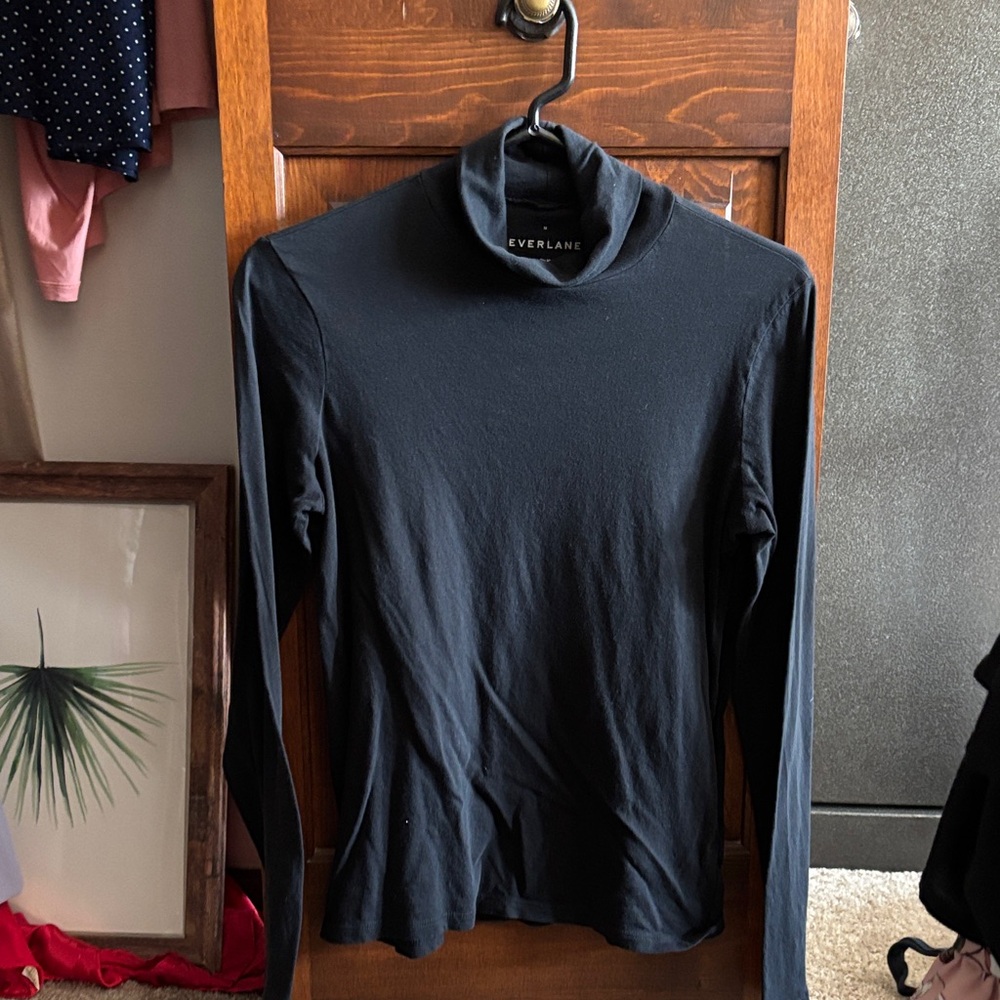Everlane Classic Black Long Sleeve Top